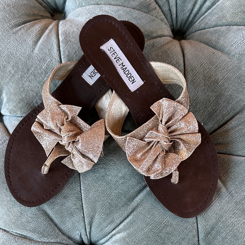 Steve Madden glitter Sandals with Bow Accent